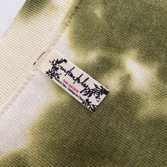 Free People matching shorts + crewneck fleece set! - Picture 4 of 8